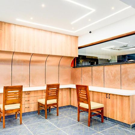Townhouse Aarav Business Hotel Hyderabad Exterior photo