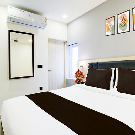Townhouse Aarav Business Hotel Hyderabad Exterior photo