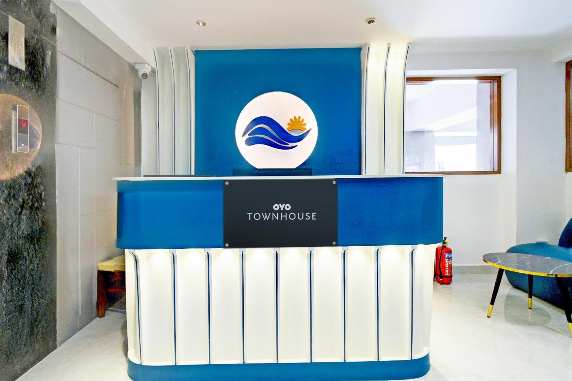 Townhouse Aarav Business Hotel Hyderabad Exterior photo