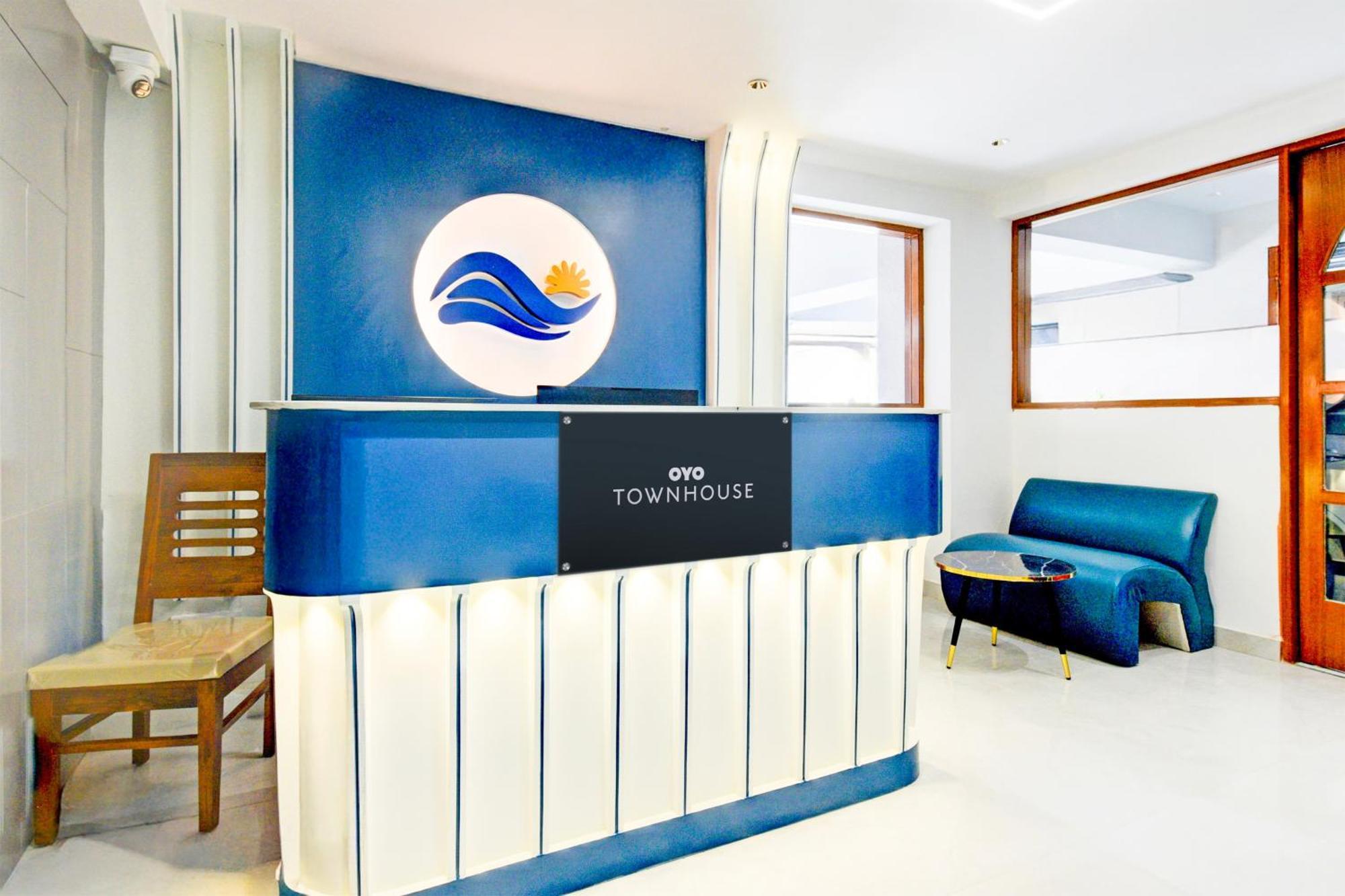 Townhouse Aarav Business Hotel Hyderabad Exterior photo