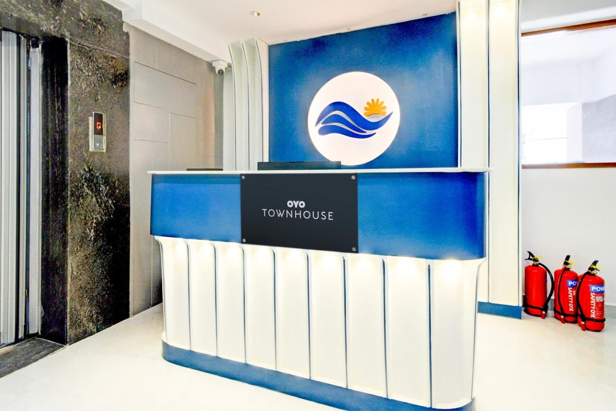 Townhouse Aarav Business Hotel Hyderabad Exterior photo
