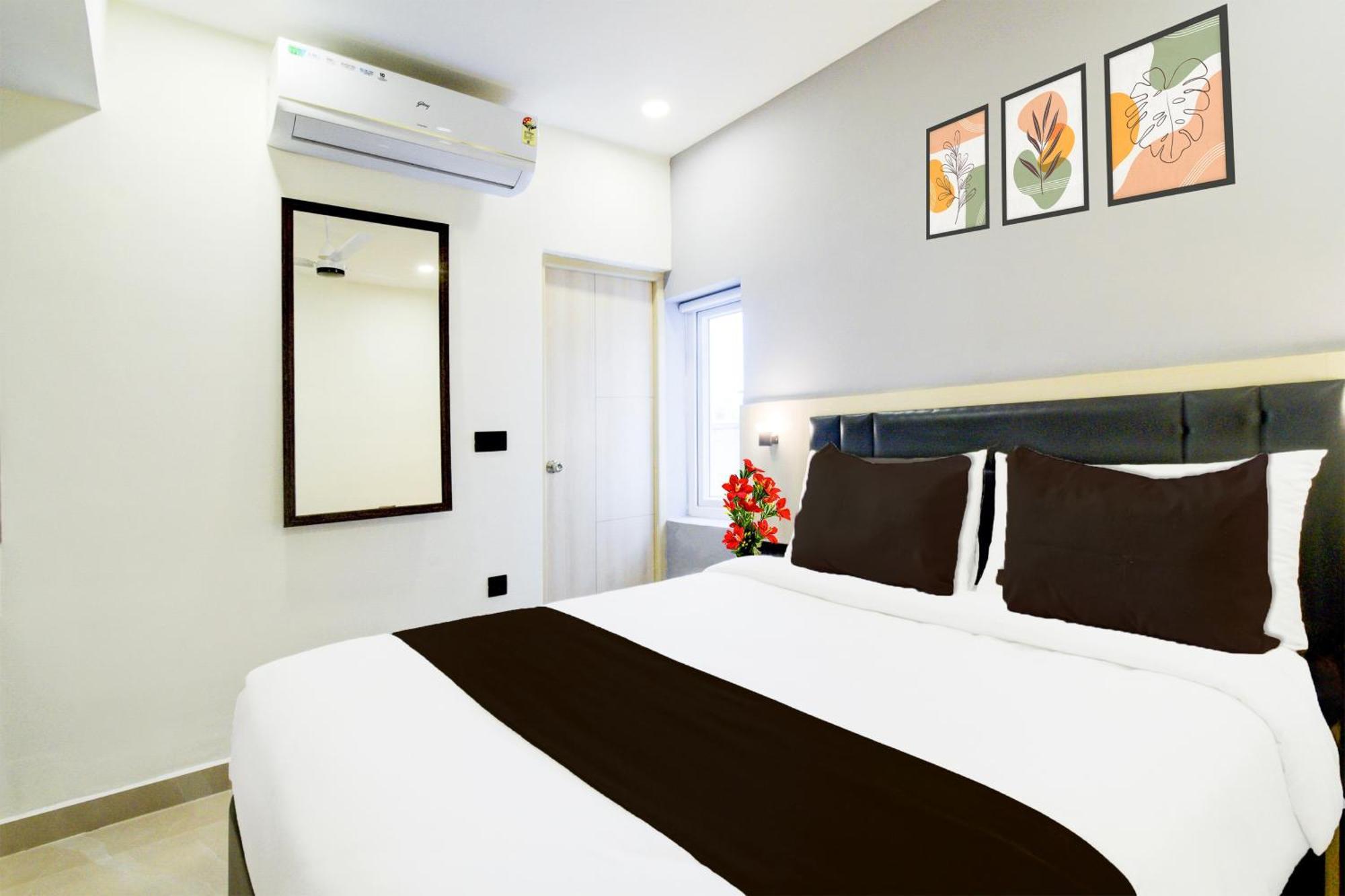 Townhouse Aarav Business Hotel Hyderabad Exterior photo